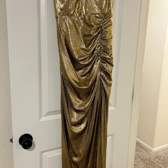 Gold floor length bridesmaid or formal dress. - Picture 1 of 6